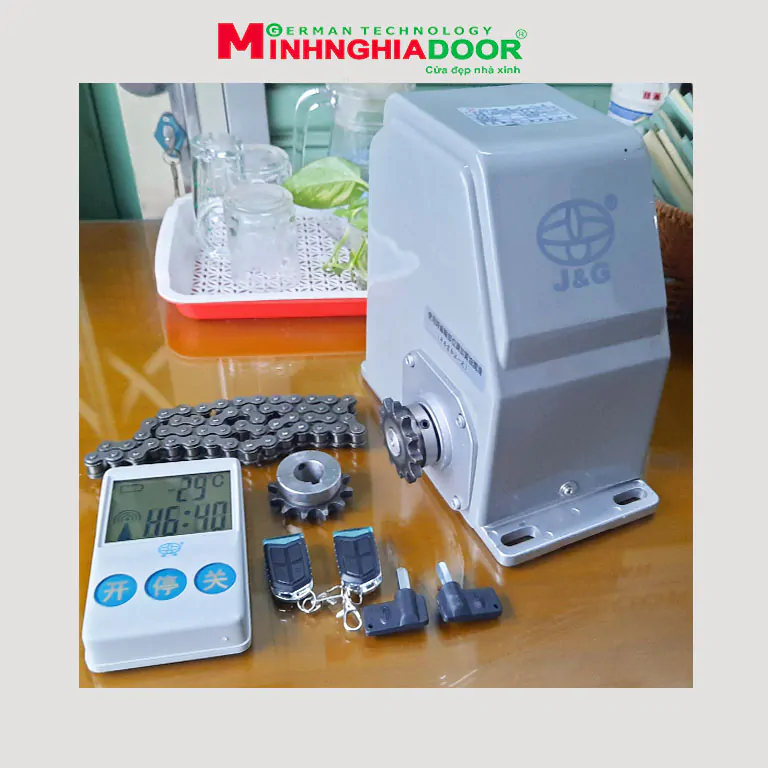 Mô tơ cổng sắt JGS II P370 chạy sênh 3 mo-to-cong-sat-JGS-II-P370-chay-senh