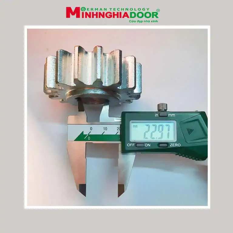 Bánh răng cửa lùa 4 bánh răng cửa lùa